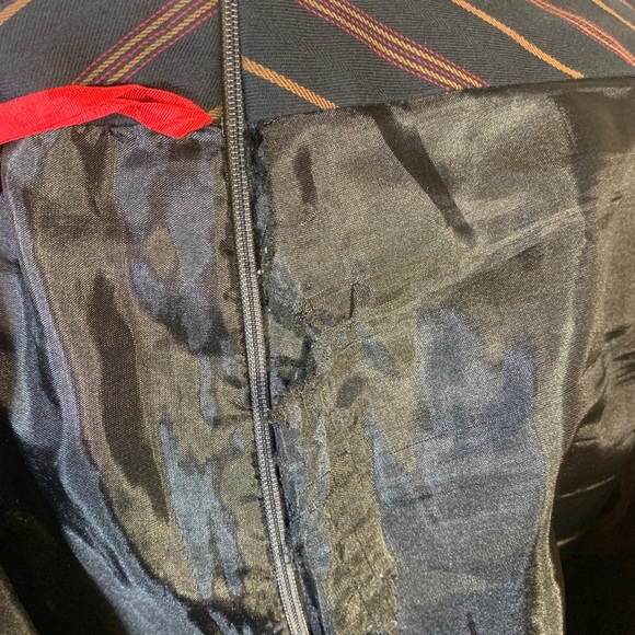 Gap Skirt from Recycled Wool! - Picture 8 of 8